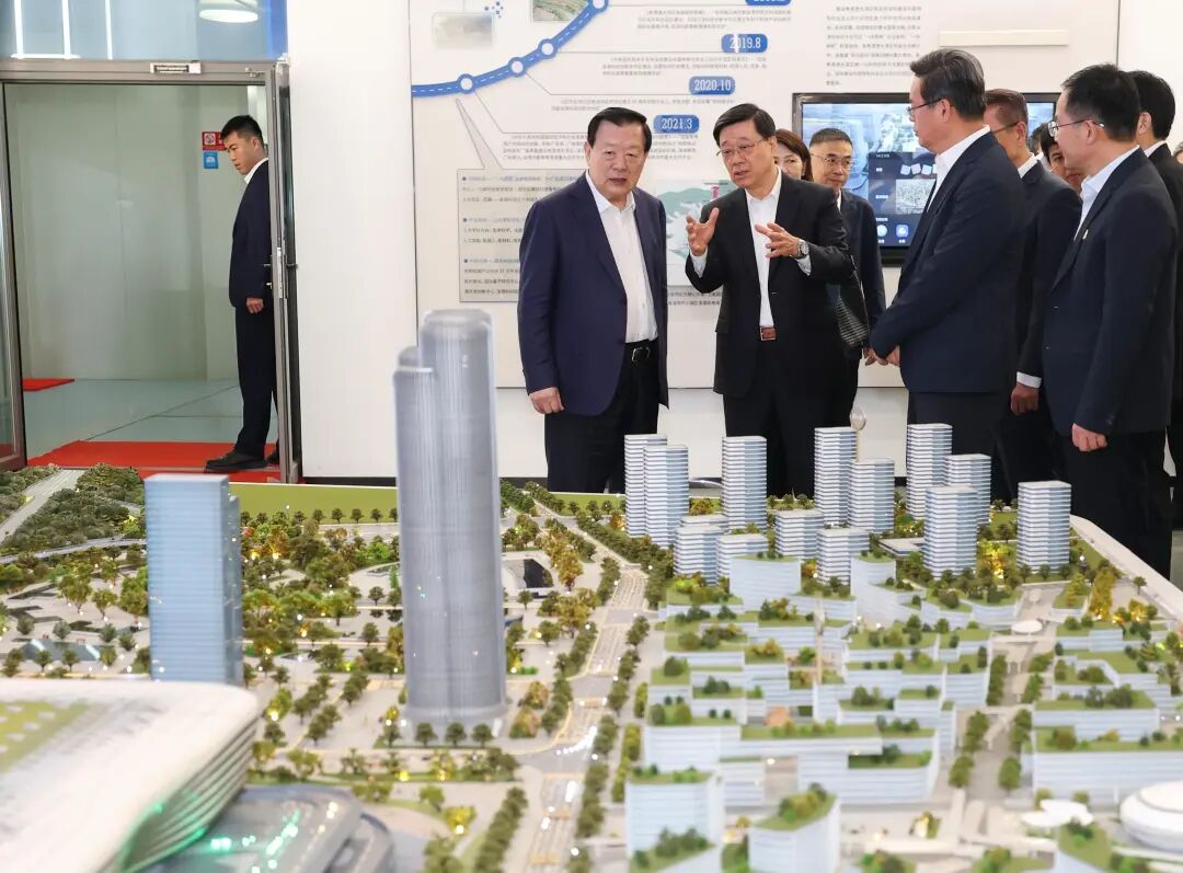 中央港澳工作辦公室主任、國務院港澳事務辦公室主任夏寶龍完成在港考察調研（附圖／短片）